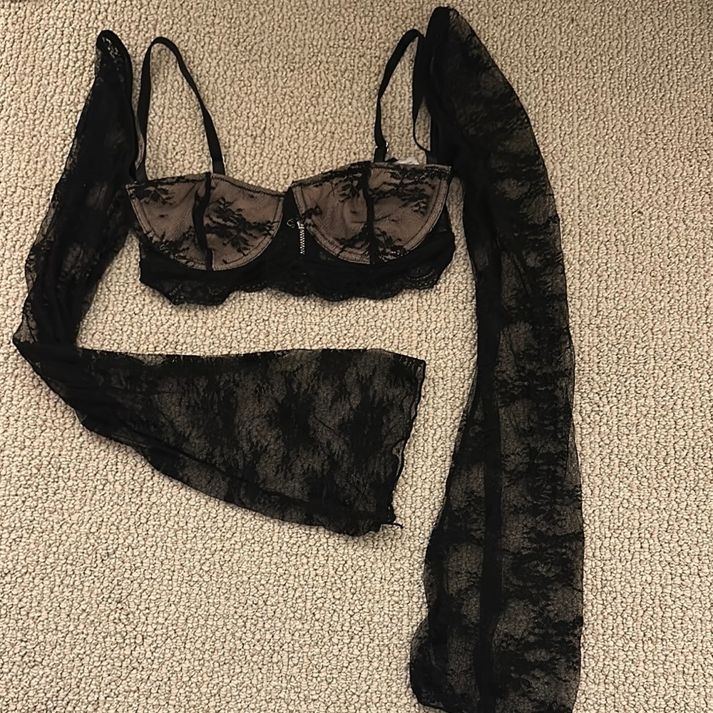 White fox crop top
